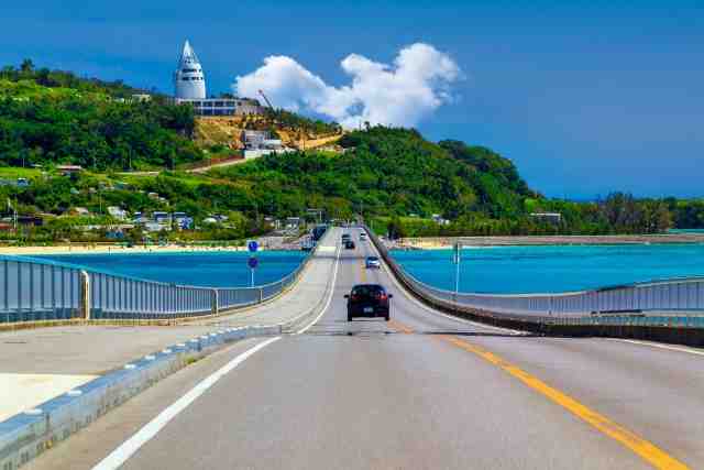 沖縄北部の古宇利島大橋の画像